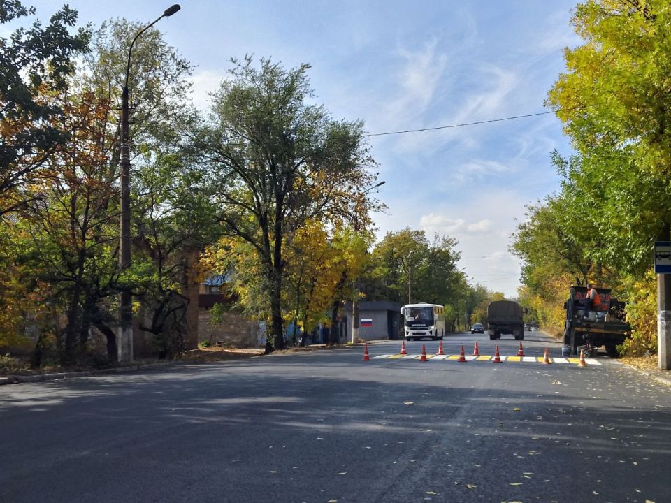 7 октября, с целью обеспечения безопасности дорожного движения, силами МУП АГМ «Перспектива» проведены работы по нанесению дорожной разметки «Пешеходный переход» по ул. Чудской