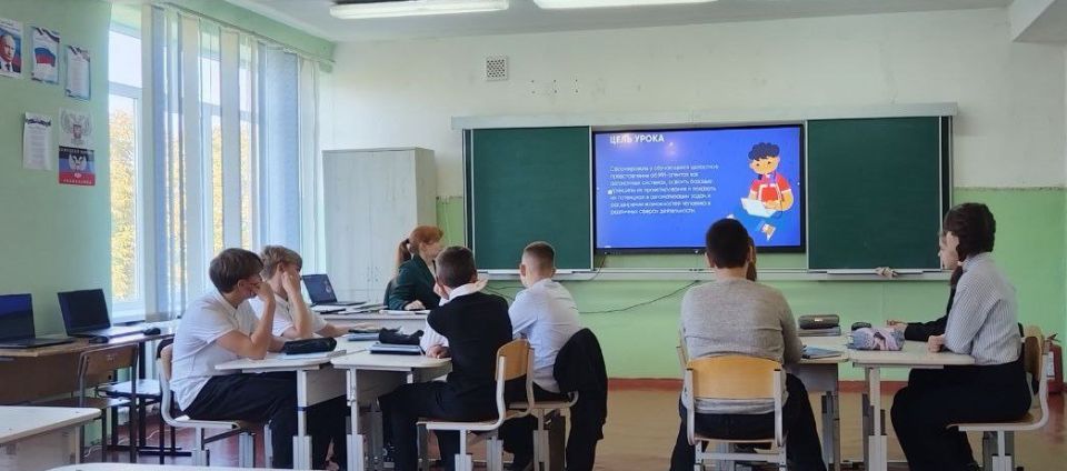 В рамках Всероссийской акции «Урок цифры», целью которой является популяризация цифровых технологий среди школьников, 07 октября 2025 года в ГБОУ «СШ №72 Г.О. МАКЕЕВКА» был проведён открытый урок на тему «ИИ-агенты» В рамках Всероссийской акции «Урок цифры», целью которой является популяризация цифровых технологий среди школьников, 07 октября 2025 года в ГБОУ «СШ №72 Г.О. МАКЕЕВКА» был проведён открытый урок на тему «ИИ-агенты»