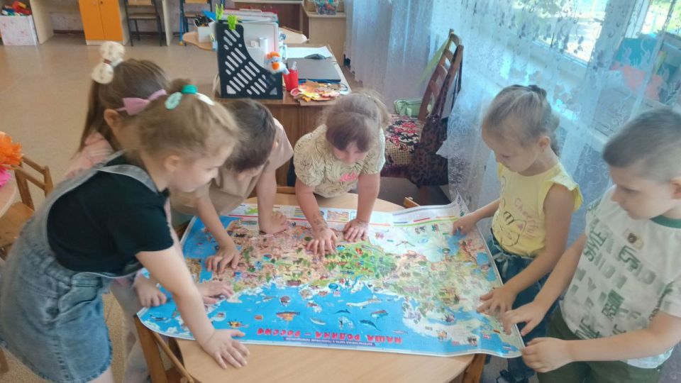 В Государственном казенном дошкольном образовательном учреждении «Детский сад №26 общеразвивающего вида городского округа Макеевка» Донецкой Народной Республики Первичного отделения №541 прошло тематическое занятие...