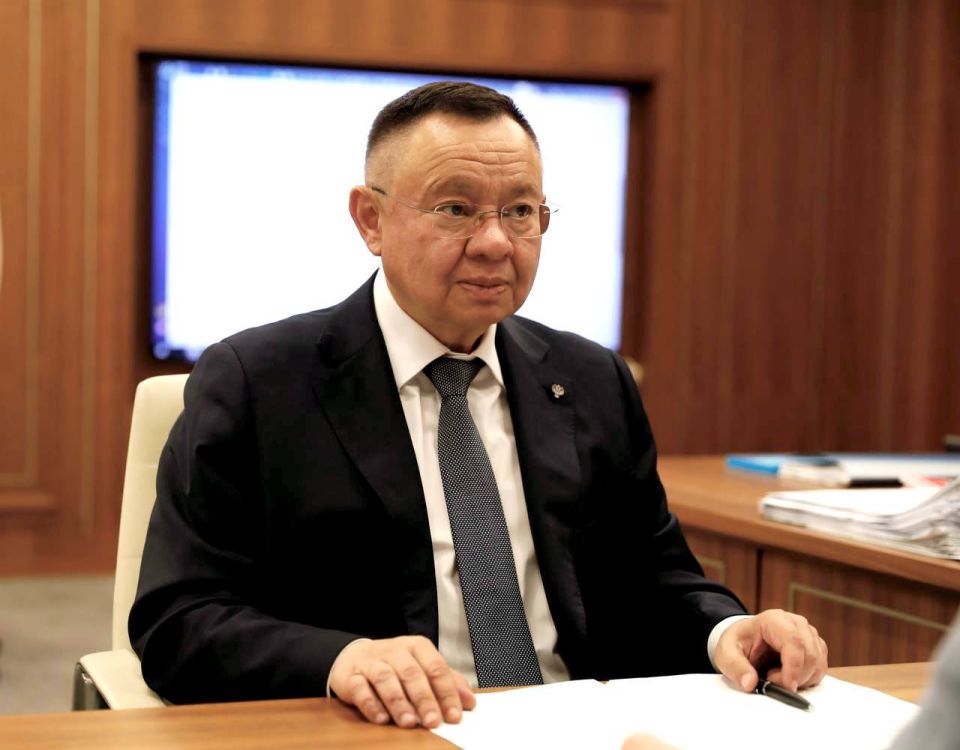 Александр Подгорный: Глава Минстроя России Ирек Файзуллин провел рабочую встречу с Главой ДНР Денисом Пушилиным Александр Подгорный: Глава Минстроя России Ирек Файзуллин провел рабочую встречу с Главой ДНР Денисом Пушилиным