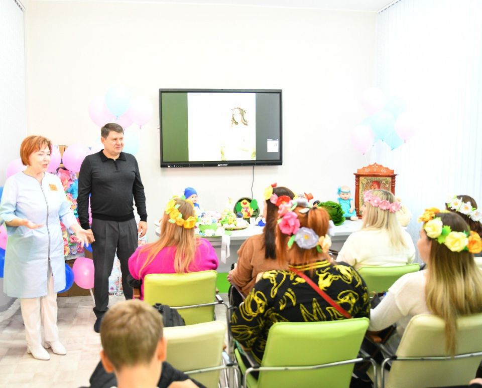 Владислав Ключаров: В День беременных посетил городской родильный дом Владислав Ключаров: В День беременных посетил городской родильный дом