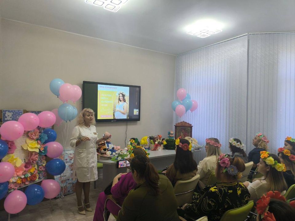 В Макеевке прошла встреча с будущими мамами В Макеевке прошла встреча с будущими мамами