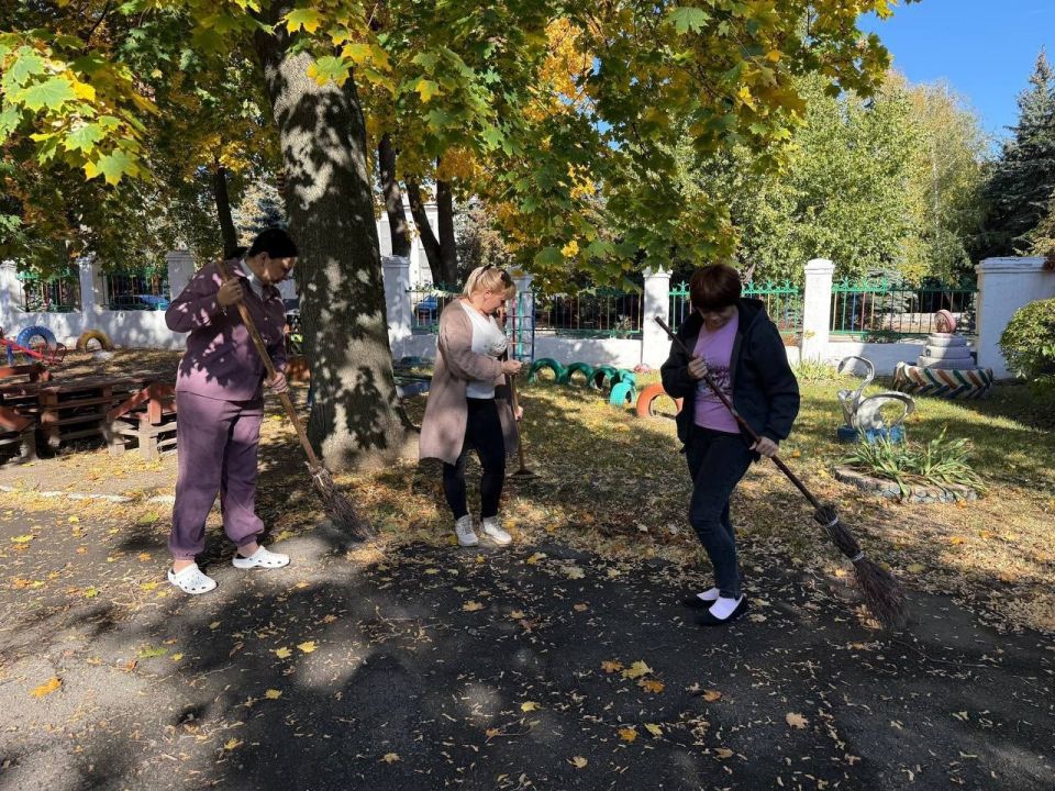 8 октября в Государственном казенном дошкольном образовательном учреждении «Детский сад №168 компенсирующего вида городского округа Макеевка» Донецкой Народной Республики Первичного отделения №542 прошло представление по... 8 октября в Государственном казенном дошкольном образовательном учреждении «Детский сад №168 компенсирующего вида городского округа Макеевка» Донецкой Народной Республики Первичного отделения №542 прошло представление по...