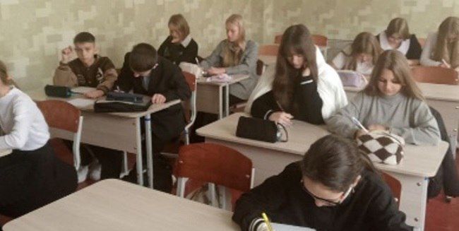 8 октября в Государственном бюджетном общеобразовательном учреждении «Средняя школа №4 городского округа Макеевка» Донецкой Народной Республики Первичного отделения №544 состоялся "Урок-лекция доброты" с учащимися 6-А класса 8 октября в Государственном бюджетном общеобразовательном учреждении «Средняя школа №4 городского округа Макеевка» Донецкой Народной Республики Первичного отделения №544 состоялся "Урок-лекция доброты" с учащимися 6-А класса