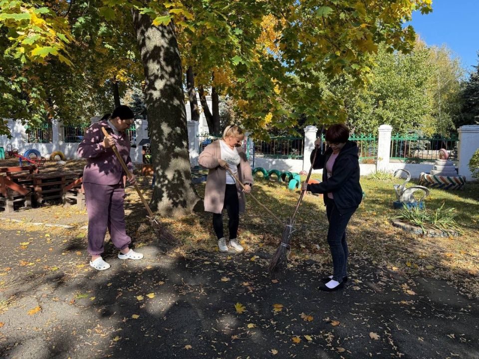 8 октября в Государственном казенном дошкольном образовательном учреждении «Детский сад №168 компенсирующего вида городского округа Макеевка» Донецкой Народной Республики Первичного отделения №542 прошло представление по... 8 октября в Государственном казенном дошкольном образовательном учреждении «Детский сад №168 компенсирующего вида городского округа Макеевка» Донецкой Народной Республики Первичного отделения №542 прошло представление по...