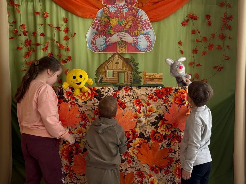 8 октября в Государственном казенном дошкольном образовательном учреждении «Детский сад №168 компенсирующего вида городского округа Макеевка» Донецкой Народной Республики Первичного отделения №542 прошло представление по... 8 октября в Государственном казенном дошкольном образовательном учреждении «Детский сад №168 компенсирующего вида городского округа Макеевка» Донецкой Народной Республики Первичного отделения №542 прошло представление по...