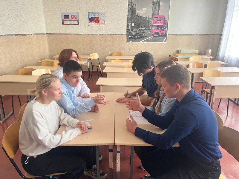 Сегодня в Государственном бюджетном общеобразовательном учреждении «Средняя школа №21 городского округа Макеевка» Донецкой Народной Республики Первичного отделения №545, прошел интересный и познавательный Круглый стол... Сегодня в Государственном бюджетном общеобразовательном учреждении «Средняя школа №21 городского округа Макеевка» Донецкой Народной Республики Первичного отделения №545, прошел интересный и познавательный Круглый стол...