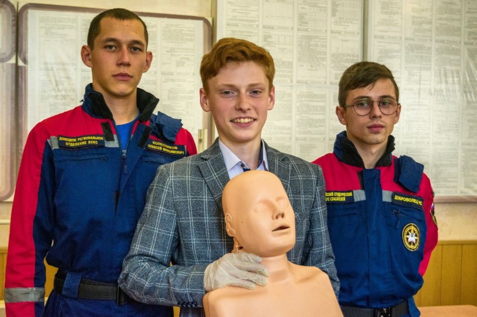 На базе Донецкого транспортно-технологического колледжа и Макеевского педагогического колледжа состоялись встречи добровольцев Донецкого РО ВСКС со студентами На базе Донецкого транспортно-технологического колледжа и Макеевского педагогического колледжа состоялись встречи добровольцев Донецкого РО ВСКС со студентами