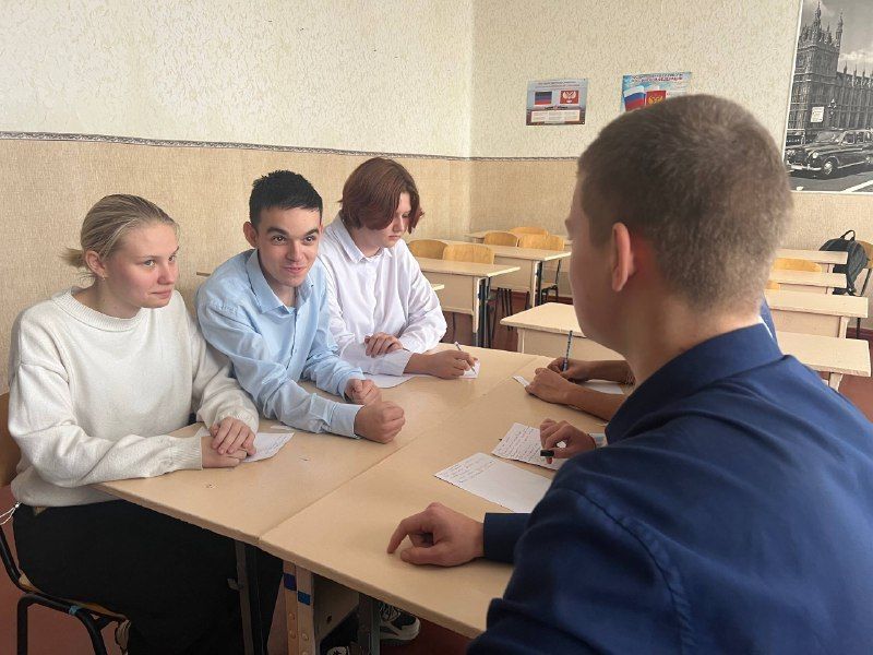 Сегодня в Государственном бюджетном общеобразовательном учреждении «Средняя школа №21 городского округа Макеевка» Донецкой Народной Республики Первичного отделения №545, прошел интересный и познавательный Круглый стол... Сегодня в Государственном бюджетном общеобразовательном учреждении «Средняя школа №21 городского округа Макеевка» Донецкой Народной Республики Первичного отделения №545, прошел интересный и познавательный Круглый стол...