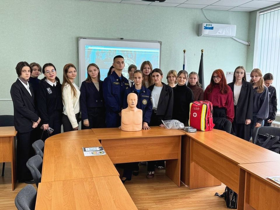 На базе Донецкого транспортно-технологического колледжа и Макеевского педагогического колледжа состоялись встречи добровольцев Донецкого РО ВСКС со студентами На базе Донецкого транспортно-технологического колледжа и Макеевского педагогического колледжа состоялись встречи добровольцев Донецкого РО ВСКС со студентами