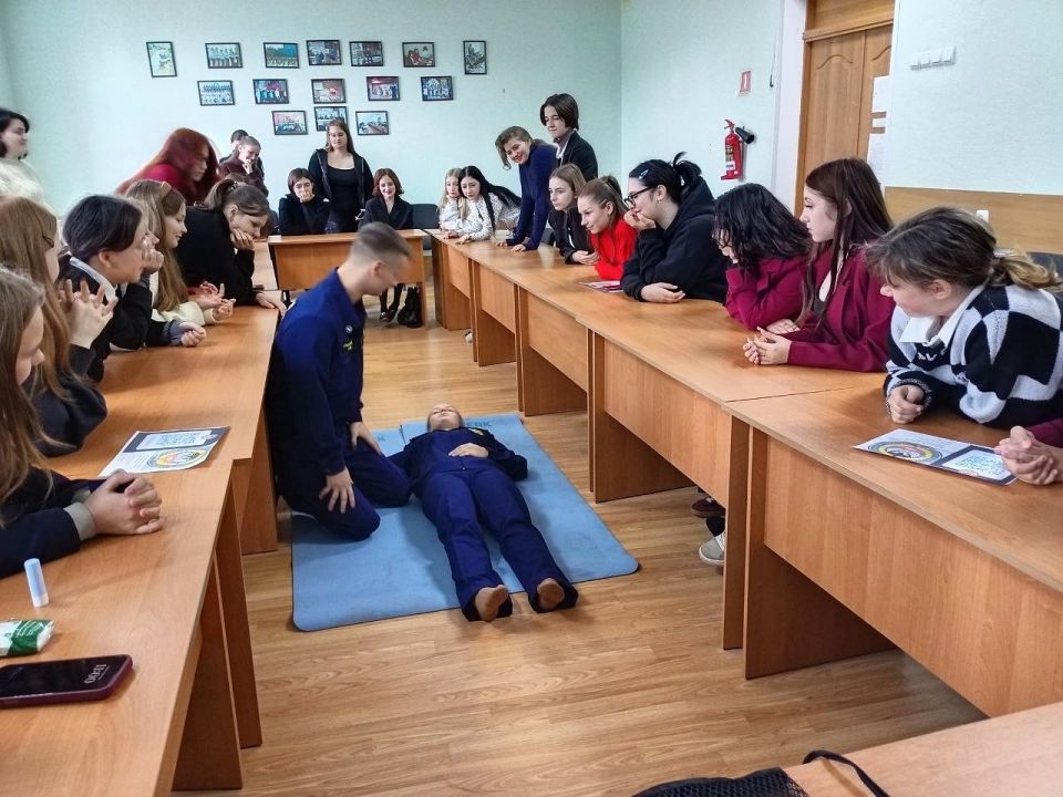 На базе Донецкого транспортно-технологического колледжа и Макеевского педагогического колледжа состоялись встречи добровольцев Донецкого РО ВСКС со студентами На базе Донецкого транспортно-технологического колледжа и Макеевского педагогического колледжа состоялись встречи добровольцев Донецкого РО ВСКС со студентами