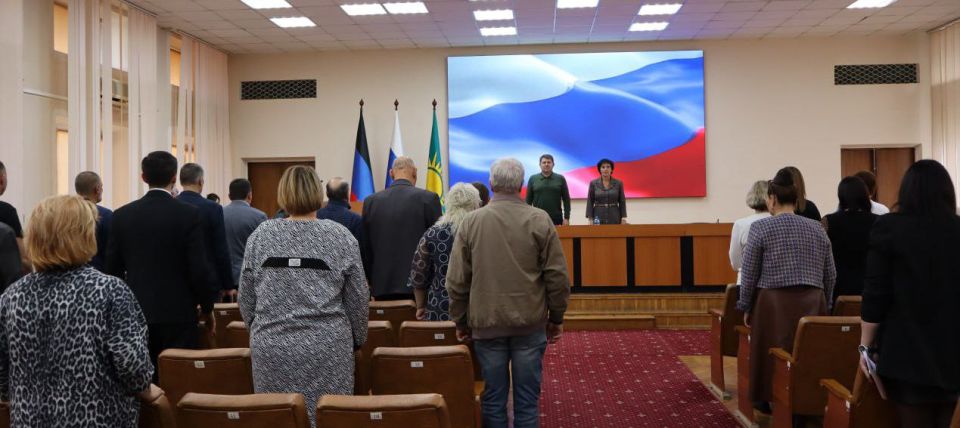 Валентина Харлашка: Сегодня провела 56 внеочередное заседание Макеевского городского совета Донецкой Народной Республики