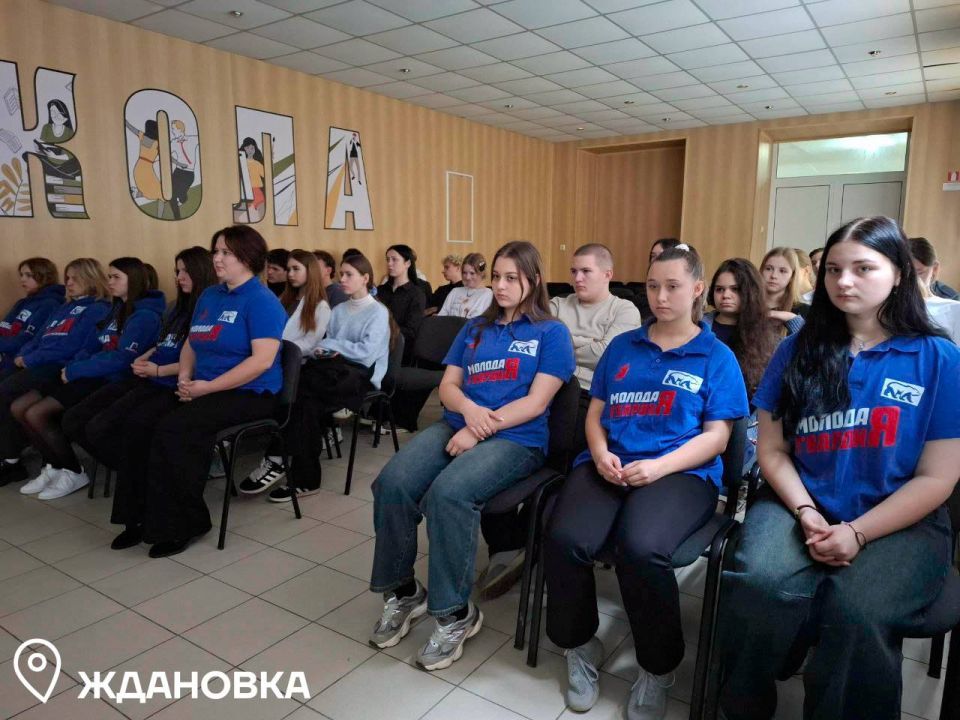 Документальный фильм проекта «WarGonzo» показали в пяти городах ДНР Документальный фильм проекта «WarGonzo» показали в пяти городах ДНР