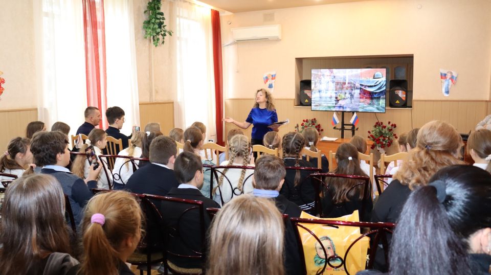 Президент РФ Владимир Владимирович Путин объявил 2025 год Годом защитника Отечества Президент РФ Владимир Владимирович Путин объявил 2025 год Годом защитника Отечества