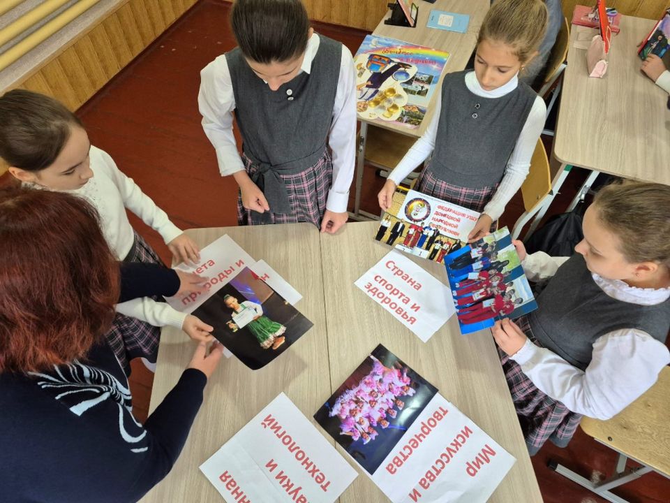 В рамках Республиканской акции «Учиться в Донбассе», проводимой по инициативе Главы Донецкой Народной Республики Д.В. Пушилина, 13 октября 2025 года в общеобразовательных организациях городского округа Макеевка на втором... В рамках Республиканской акции «Учиться в Донбассе», проводимой по инициативе Главы Донецкой Народной Республики Д.В. Пушилина, 13 октября 2025 года в общеобразовательных организациях городского округа Макеевка на втором...