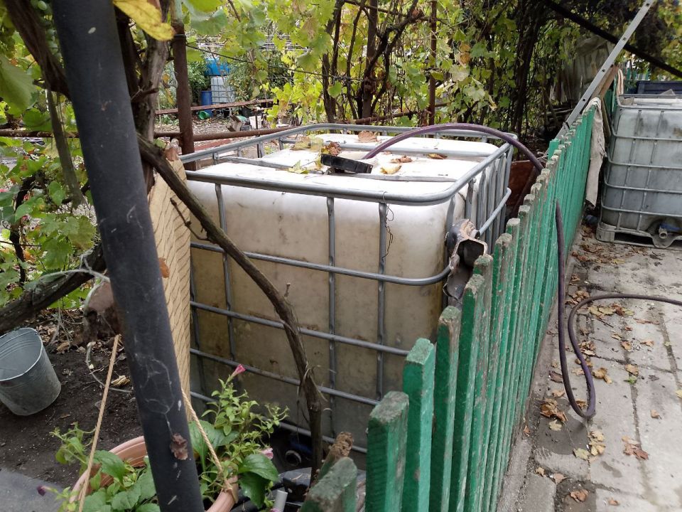 Для обеспечения водой жителей района Управой Кировского внутригородского района при поддержке региона-шефа Московская область ежедневно осуществляется подвоз воды для жителей домов, в которые в установленный графиком день не... Для обеспечения водой жителей района Управой Кировского внутригородского района при поддержке региона-шефа Московская область ежедневно осуществляется подвоз воды для жителей домов, в которые в установленный графиком день не...