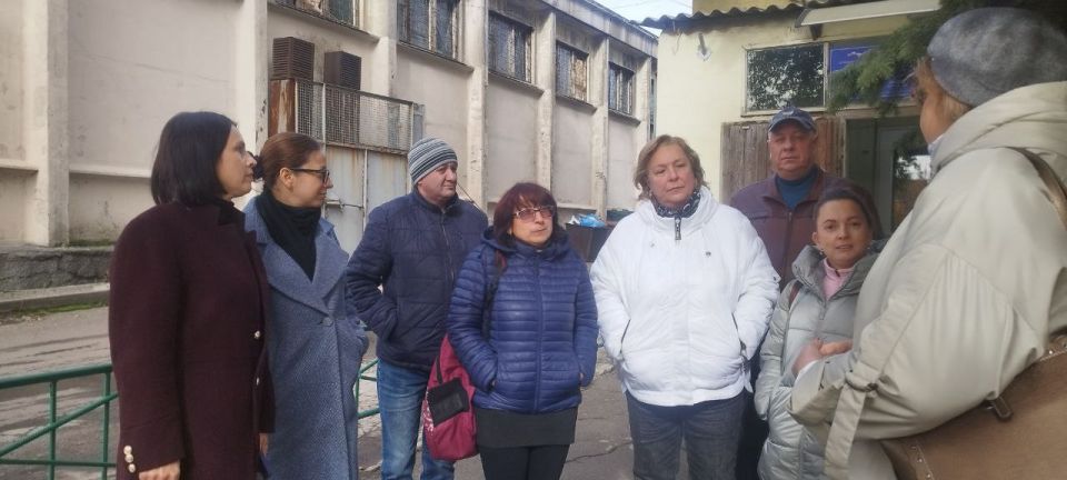 Сегодня, 14 октября, депутат Макеевского городского совета Татьяна Репунова провела встречу по адресу: г.о. Макеевка, г. Макеевка, ул. Артема, 105 Сегодня, 14 октября, депутат Макеевского городского совета Татьяна Репунова провела встречу по адресу: г.о. Макеевка, г. Макеевка, ул. Артема, 105