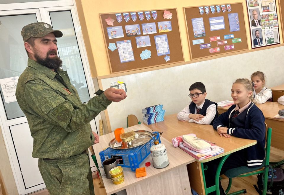 Настоящие герои живут среди нас Настоящие герои живут среди нас