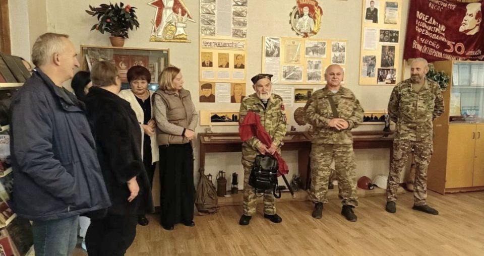 Председатель #Комитет_по_поддержке_участников_СВО Дмитрий Огилец вместе с участниками Макеевской городской организации «Российский Союз ветеранов Афганистана и специальных военных операций» встретились с воспитанниками и... Председатель #Комитет_по_поддержке_участников_СВО Дмитрий Огилец вместе с участниками Макеевской городской организации «Российский Союз ветеранов Афганистана и специальных военных операций» встретились с воспитанниками и...