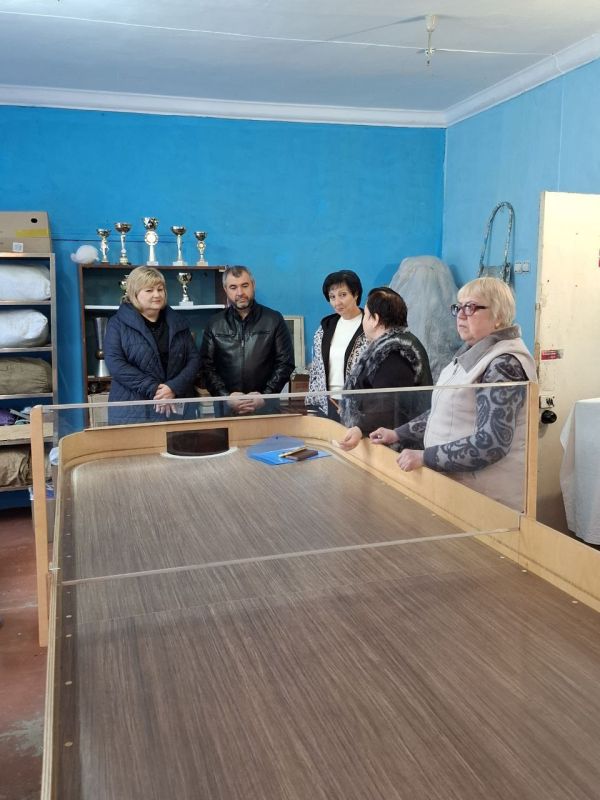 Сегодня, 15 октября, в Международный день белой трости, Заместитель главы Администрации городского округа Макеевка, руководитель «Совета женщин города Макеевки» Ирина Сидякина, Председатель Макеевского городского совета... Сегодня, 15 октября, в Международный день белой трости, Заместитель главы Администрации городского округа Макеевка, руководитель «Совета женщин города Макеевки» Ирина Сидякина, Председатель Макеевского городского совета...