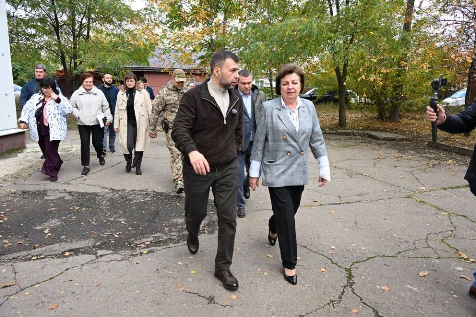 Глава ДНР проинспектировал запуск котельной поселка Ханженково, к которой подключены школа, детский сад, амбулатория и 17 многоквартирных домов Глава ДНР проинспектировал запуск котельной поселка Ханженково, к которой подключены школа, детский сад, амбулатория и 17 многоквартирных домов