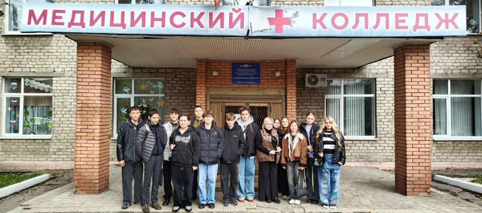 В рамках Республиканской акции "Учиться в Донбассе" учащиеся ГБОУ "СШ №8 Г.О. МАКЕЕВКА" посетили ГБПОУ "Макеевский медицинский колледж" в рамках "Единого дня открытых дверей" Федерального проекта "Профессионалитет" и... В рамках Республиканской акции "Учиться в Донбассе" учащиеся ГБОУ "СШ №8 Г.О. МАКЕЕВКА" посетили ГБПОУ "Макеевский медицинский колледж" в рамках "Единого дня открытых дверей" Федерального проекта "Профессионалитет" и...