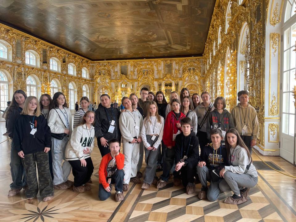 Александр Подгорный: Более 3200 детей из ДНР в этом году побывали на экскурсиях в городах нашей Родины в рамках Всероссийской программы «Культурная карта 4+85» Александр Подгорный: Более 3200 детей из ДНР в этом году побывали на экскурсиях в городах нашей Родины в рамках Всероссийской программы «Культурная карта 4+85»