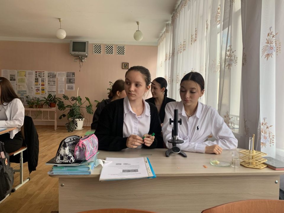 В рамках Республиканской акции «Учиться в Донбассе» в общеобразовательных организациях городского округа Макеевка проведены Единые дни открытых дверей в профильных классах В рамках Республиканской акции «Учиться в Донбассе» в общеобразовательных организациях городского округа Макеевка проведены Единые дни открытых дверей в профильных классах