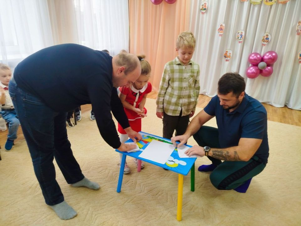 19 октября 2025 года в России отмечается День отца 19 октября 2025 года в России отмечается День отца