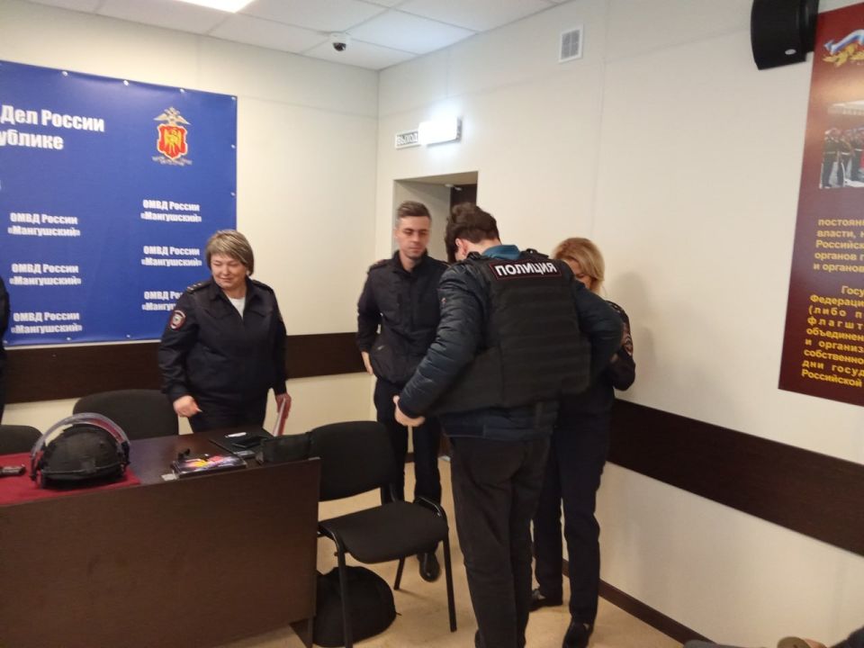 12345В ОМВД России «Мангушский» состоялся День открытых дверей 12345В ОМВД России «Мангушский» состоялся День открытых дверей