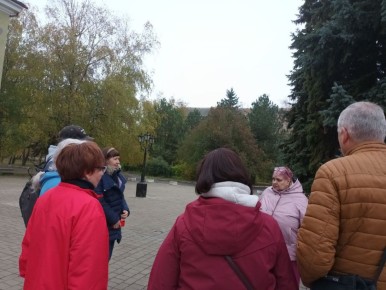 По поручению Главы ДНР Дениса Пушилина, в Кировском внутригородском районе продолжаются встречи с населением на подведомственной территории