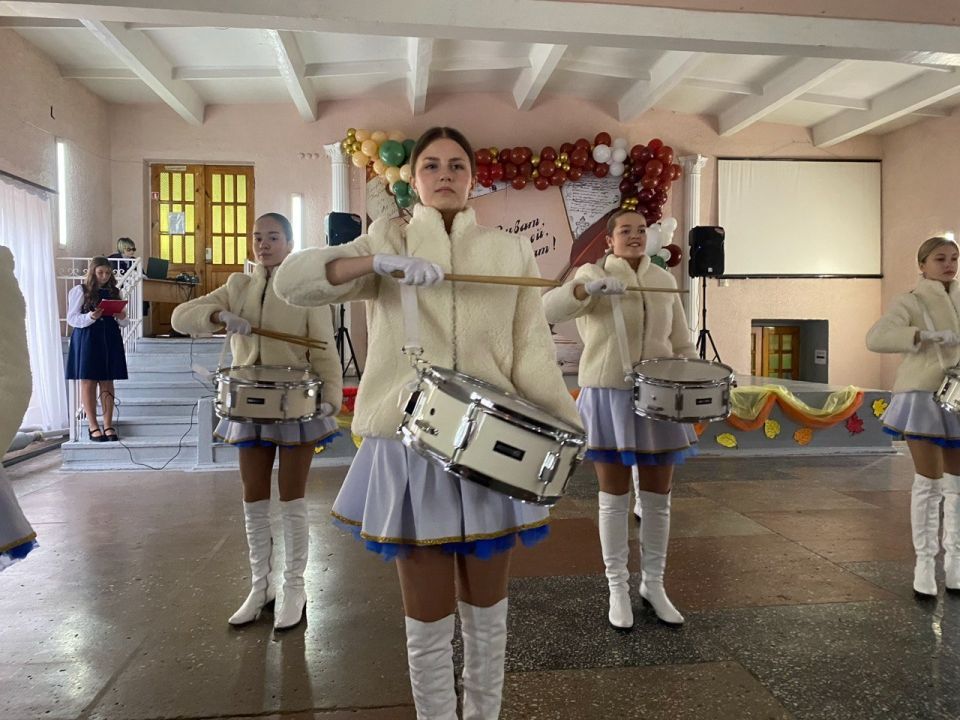 ВИВАТ, ЛИЦЕЙ! ВИВАТ!. В рамках проекта "Новая школа" всероссийской партии "ЕДИНАЯ РОССИЯ" прошло торжественное мероприятие, посвященное Дню рождения ГБОУ «ЛИЦЕЙ № 1 Г.О. МАКЕЕВКА», открылось ярким выступлением группы... ВИВАТ, ЛИЦЕЙ! ВИВАТ!. В рамках проекта "Новая школа" всероссийской партии "ЕДИНАЯ РОССИЯ" прошло торжественное мероприятие, посвященное Дню рождения ГБОУ «ЛИЦЕЙ № 1 Г.О. МАКЕЕВКА», открылось ярким выступлением группы...