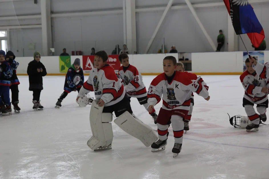 Хоккейная команда «Донецк» завоевала серебро в ходе турнира «HOTICE» Хоккейная команда «Донецк» завоевала серебро в ходе турнира «HOTICE»