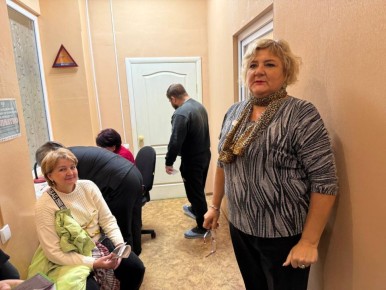 Сегодня, 21 октября, заместитель руководителя Управы Центрально-Городского внутригородского района Лариса Онищенко провела встречу по адресу: г. Макеевка, ул. Ленина, д. 140\2