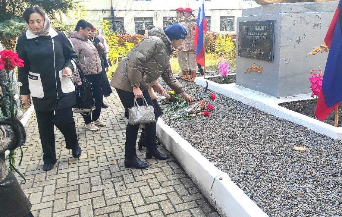 Центры занятости ДНР присоединились ко Всероссийской акции памяти павших воинов России «Дни белых журавлей» Центры занятости ДНР присоединились ко Всероссийской акции памяти павших воинов России «Дни белых журавлей»