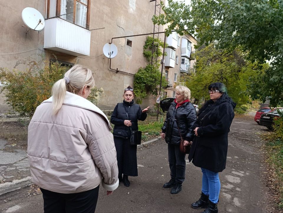 Сегодня, 22 октября, спикер Светлана Федирко провела встречу по адресу: г.о. Макеевка, г. Макеевк, ул. 301 Донецкой Дивизии, 8