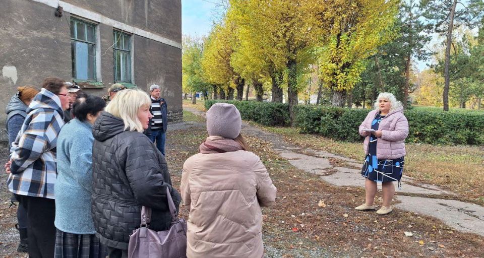 22 октября встречу с жителями улицы Кирова возле дома 1 провела депутат Макеевского городского совета Оксана Бевцык