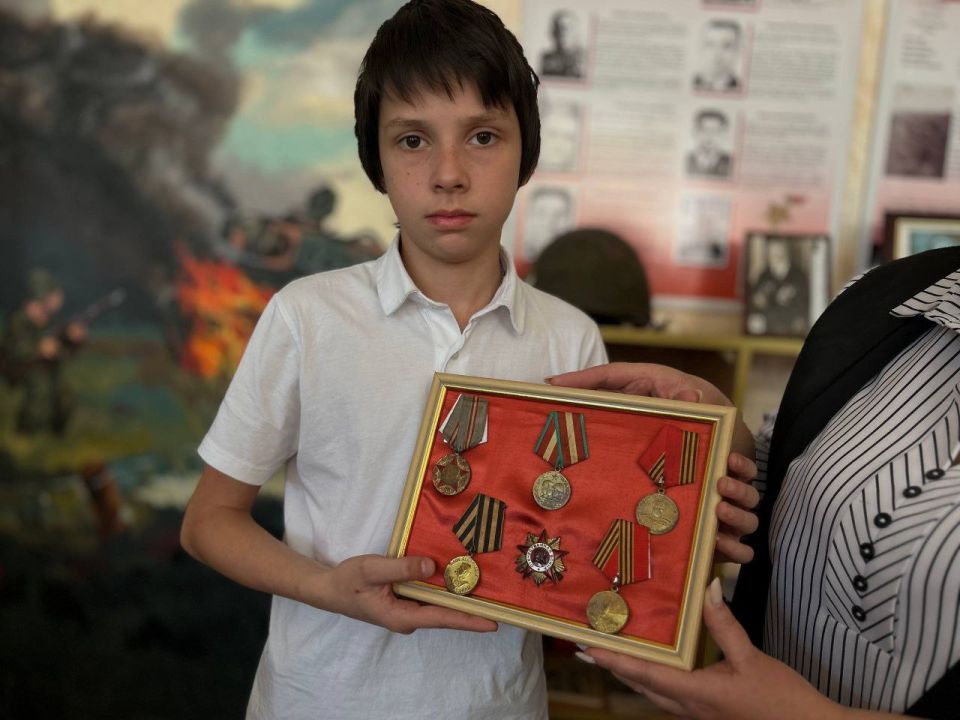 В рамках проекта "Учиться в Донбассе" (трек "Школьный музей") и проекта "Дети - детям" в историко-краеведческом музее "Память" на базе ГБОУ "СШ №16 Г.О. МАКЕЕВКА" был проведён день открытых дверей В рамках проекта "Учиться в Донбассе" (трек "Школьный музей") и проекта "Дети - детям" в историко-краеведческом музее "Память" на базе ГБОУ "СШ №16 Г.О. МАКЕЕВКА" был проведён день открытых дверей