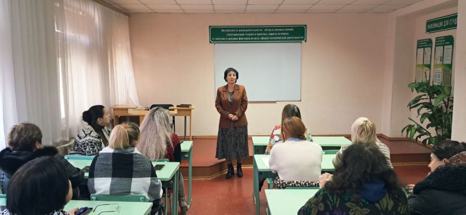 Сегодня, 22 октября, в Центрально-Городском внутригородском районе прошла встреча с гражданами на подведомственной территории по адресу: ул. Ленина,106\27