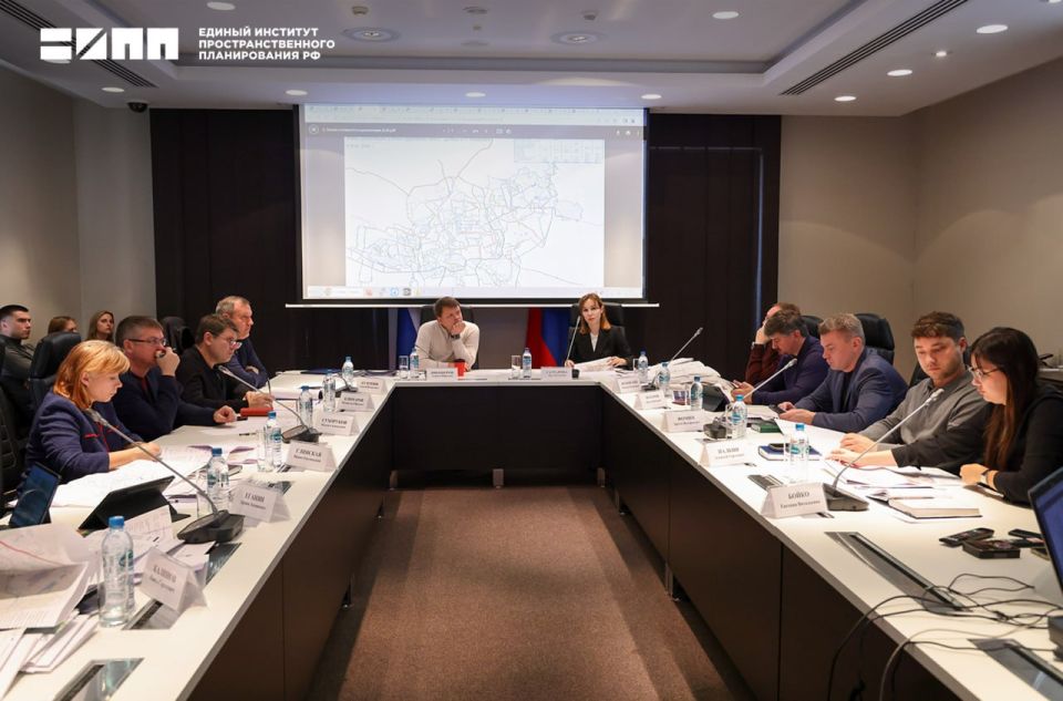 Александр Подгорный: Развитие транспортного каркаса Донецко-Макеевской агломерации обсудили на встрече с администрацией ДНР Александр Подгорный: Развитие транспортного каркаса Донецко-Макеевской агломерации обсудили на встрече с администрацией ДНР