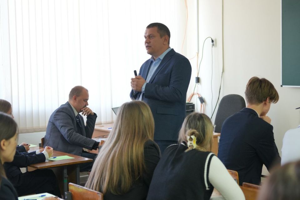 Олег Трофимов: В регионе дан старт циклу республиканских уроков «Основы генетики» Олег Трофимов: В регионе дан старт циклу республиканских уроков «Основы генетики»