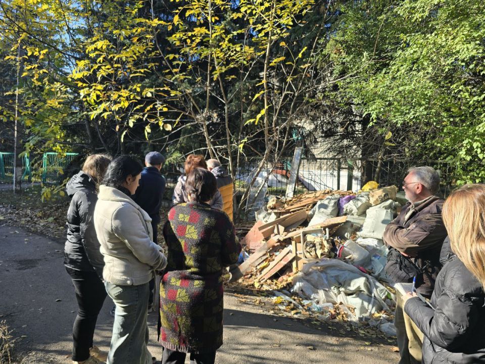 По поручению Главы ДНР Дениса Пушилина, сегодня, 23 октября, спикер-активист Павел Шакулин провел встречу с жителями Кировского района на подведомственной территории по ул. Циолковского, 137 По поручению Главы ДНР Дениса Пушилина, сегодня, 23 октября, спикер-активист Павел Шакулин провел встречу с жителями Кировского района на подведомственной территории по ул. Циолковского, 137