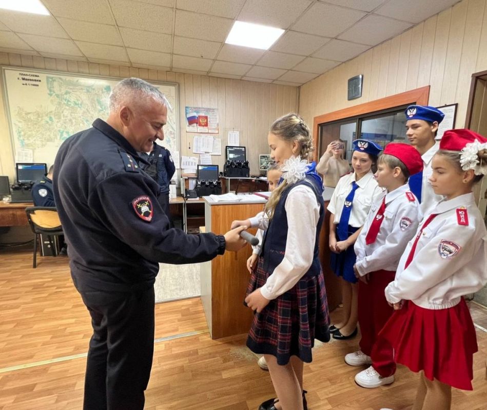 Полицейские рассказали школьникам о специфике работы ГИБДД Полицейские рассказали школьникам о специфике работы ГИБДД