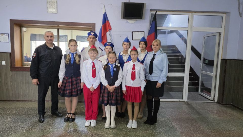 Полицейские рассказали школьникам о специфике работы ГИБДД Полицейские рассказали школьникам о специфике работы ГИБДД