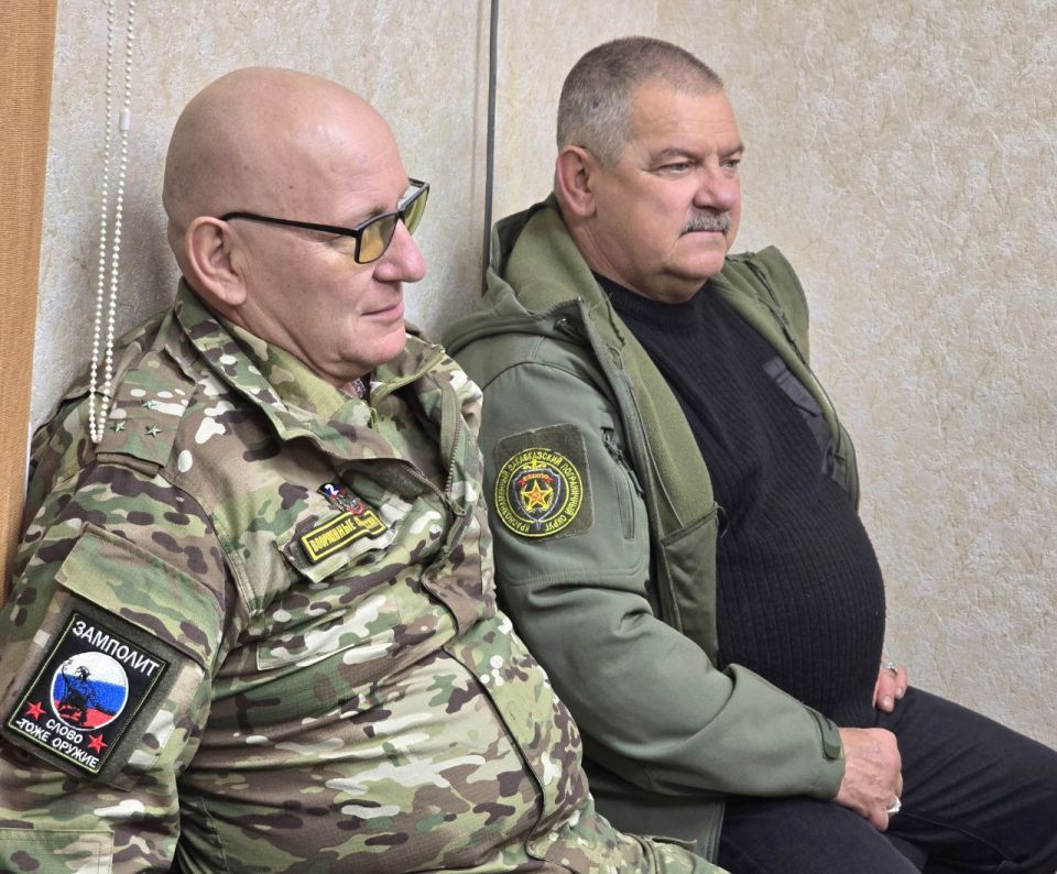 Дмитрий Огилец: По поручению Главы Донецкой Народной Республики депутаты Народного Совета проводят встречи с гражданами Дмитрий Огилец: По поручению Главы Донецкой Народной Республики депутаты Народного Совета проводят встречи с гражданами