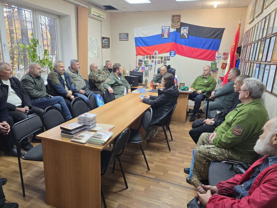 Дмитрий Огилец: По поручению Главы Донецкой Народной Республики депутаты Народного Совета проводят встречи с гражданами Дмитрий Огилец: По поручению Главы Донецкой Народной Республики депутаты Народного Совета проводят встречи с гражданами