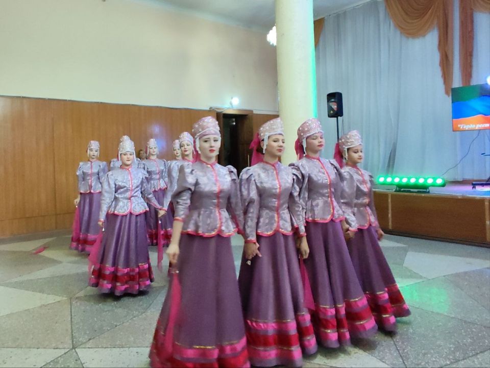 25 октября Донецкая Народная Республика отмечает один из важнейших и знаковых праздников – День Государственного флага 25 октября Донецкая Народная Республика отмечает один из важнейших и знаковых праздников – День Государственного флага