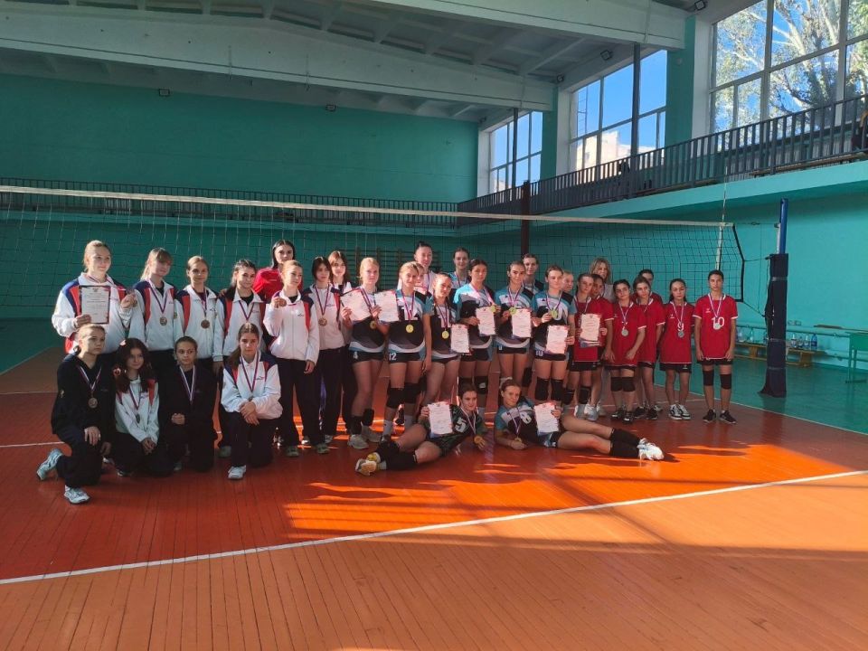 Хозяйки площадки выбороли титул чемпиона Республики Хозяйки площадки выбороли титул чемпиона Республики