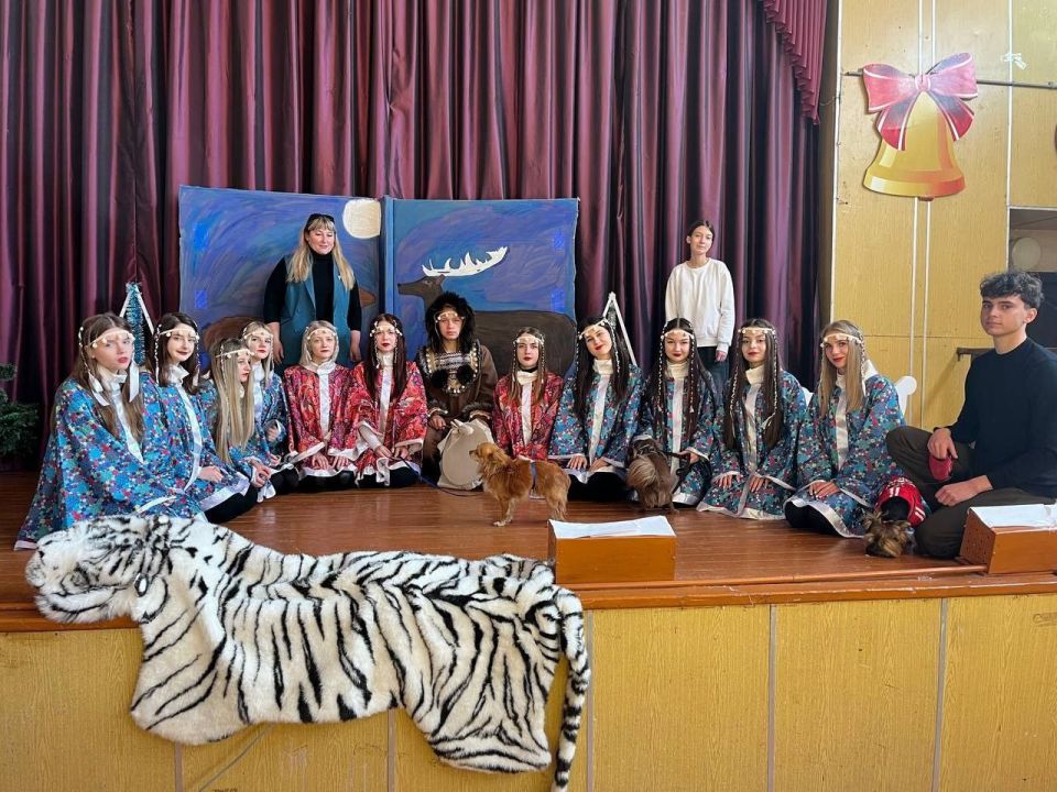 В рамках празднования Дня народного единства, секретари ПО 593 и ПО 592 Червоногвардейского района Всероссийский политической партии "Единая Россия" совместно с учениками 11-А класса ГБОУ "Средняя школа № 37 г.о.Макеевка"...