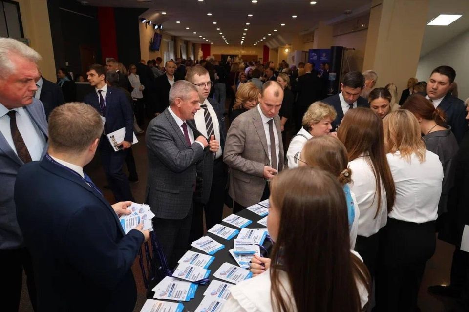 ВАРМСУ проводит региональные дни в рамках форума «МАЛАЯ РОДИНА — СИЛА РОССИИ» ВАРМСУ проводит региональные дни в рамках форума «МАЛАЯ РОДИНА — СИЛА РОССИИ»